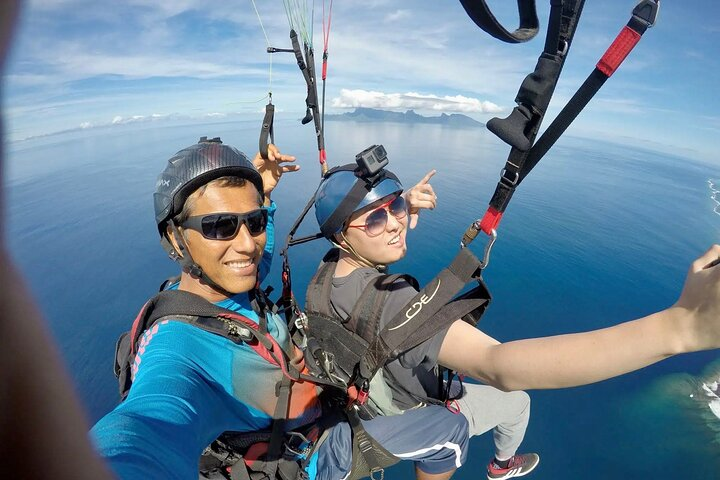 Tahiti: Full Day Tour with Parachute or Paragliding EN - Photo 1 of 25